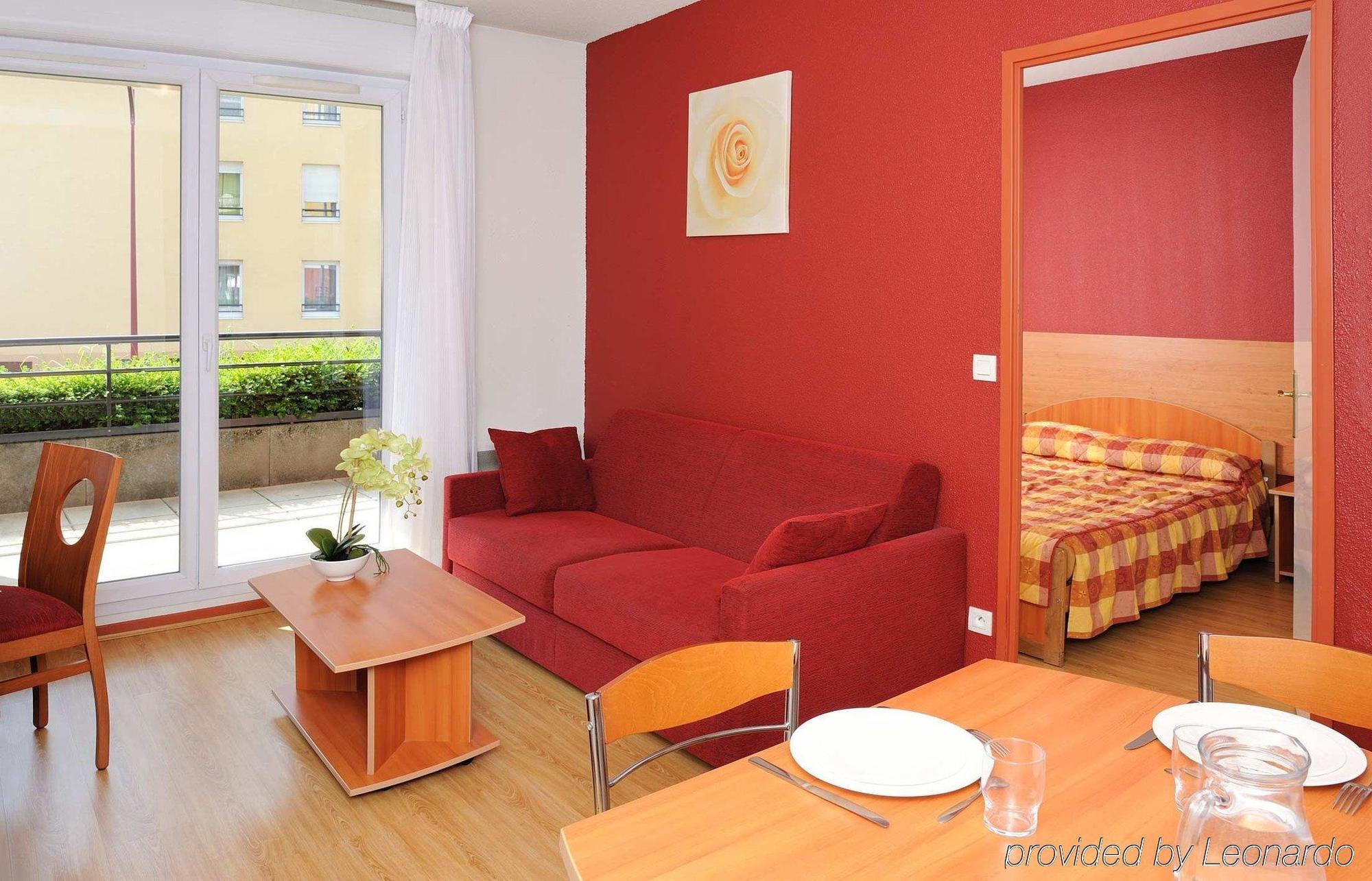Séjours&Affaires Genève Saint Genis Habitación foto