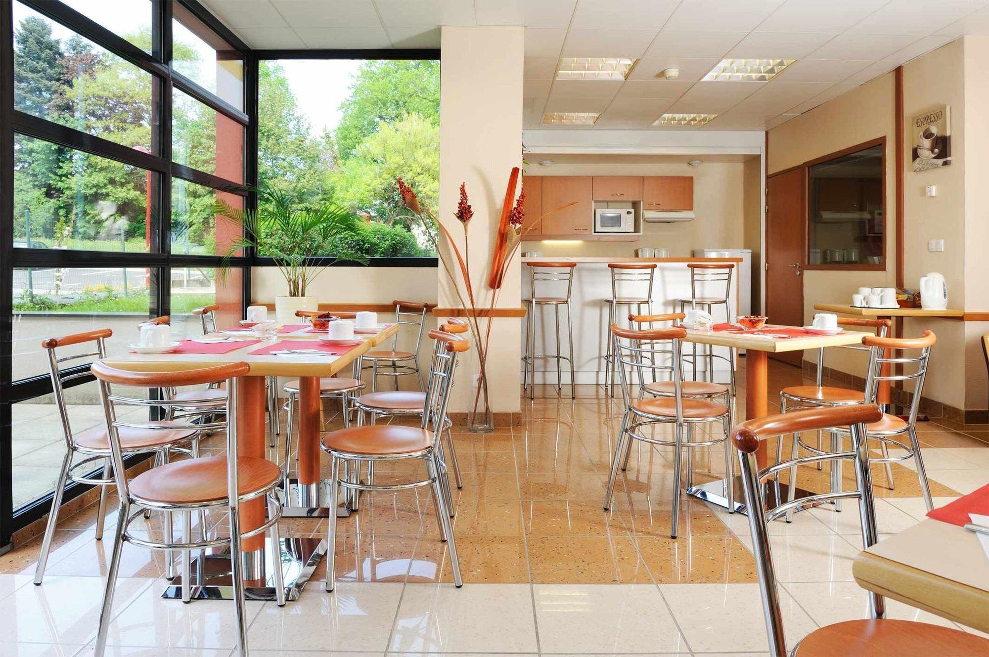 Séjours&Affaires Genève Saint Genis Exterior foto